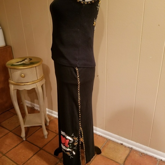 Crown of Hearts 2 piece skirt and top - Picture 2 of 6